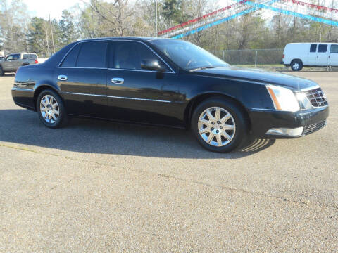 2011 Cadillac DTS for sale at STRAHAN AUTO SALES INC in Hattiesburg MS