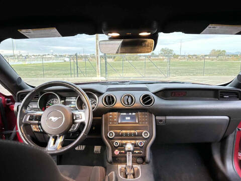 2021 Ford Mustang EcoBoost