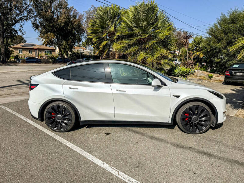 2025 Tesla Model Y Performance