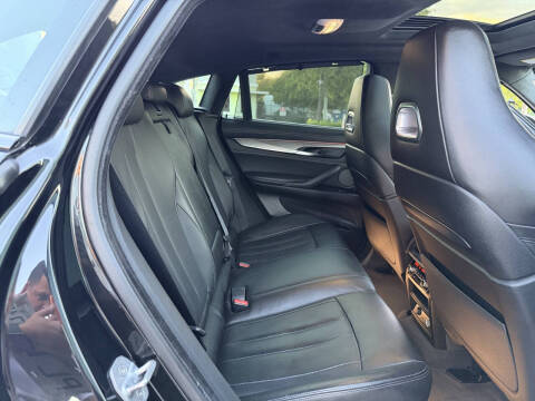 2016 BMW X6 M