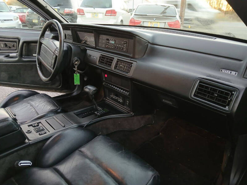 1991 Lincoln Mark VII LSC