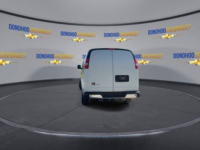 2025 Chevrolet Express 2500