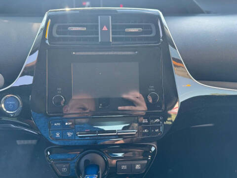 2019 Toyota Prius LE AWD-e