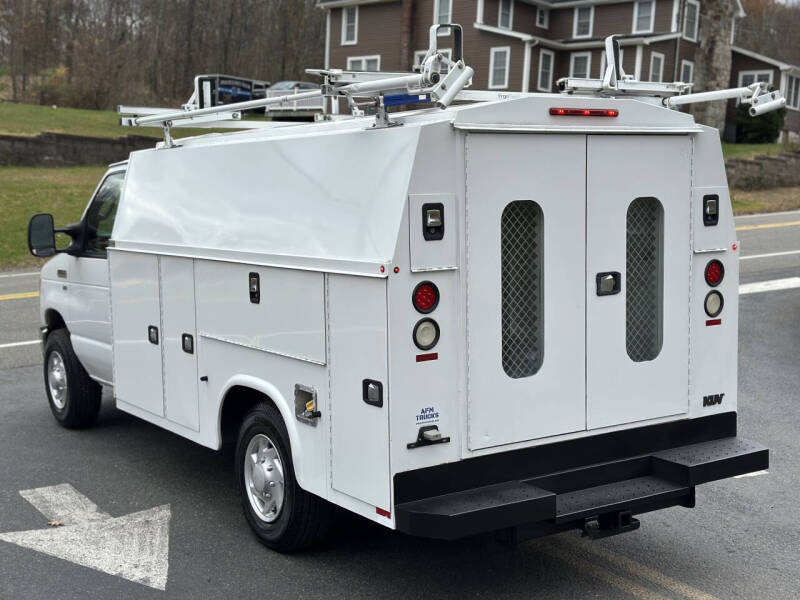 2016 Ford E-Series E-350 SD