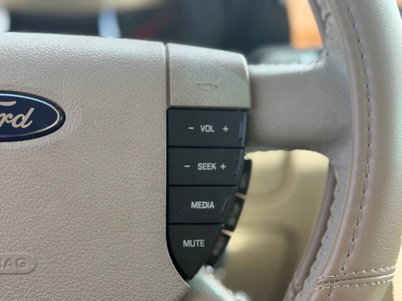 2005 Ford Five Hundred SEL