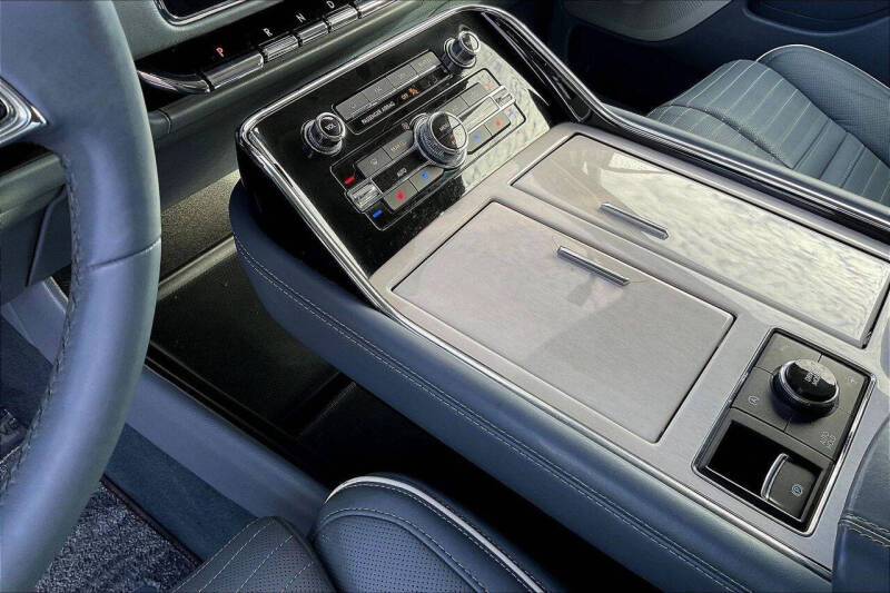 2019 Lincoln Navigator L Black Label