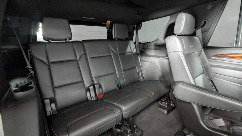 2021 Cadillac Escalade Luxury