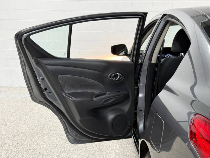 2019 Nissan Versa SV