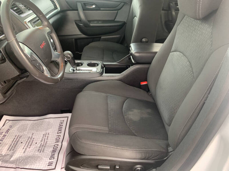 2016 GMC Acadia SLE-2