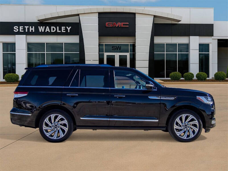 2024 Lincoln Navigator Premiere