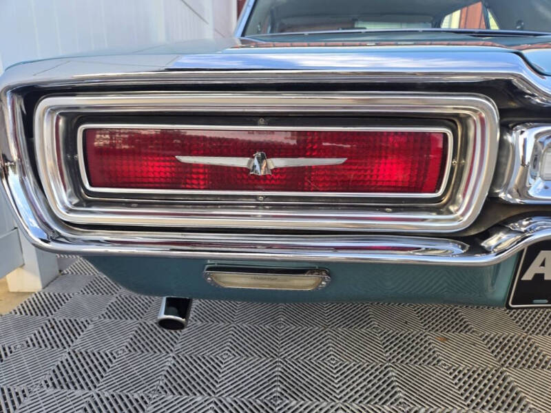 1964 Ford Thunderbird