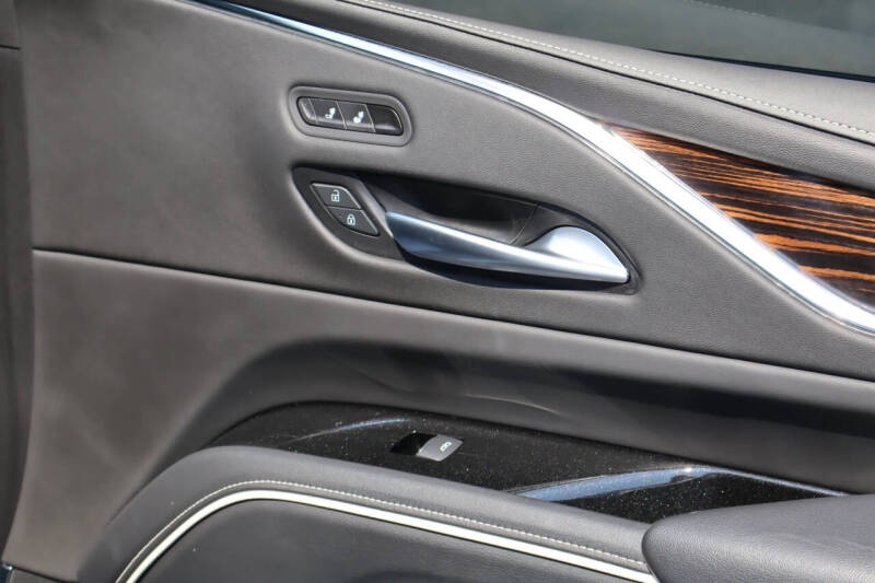 2023 Cadillac Escalade Luxury