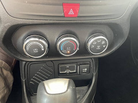 2017 Jeep Renegade Altitude