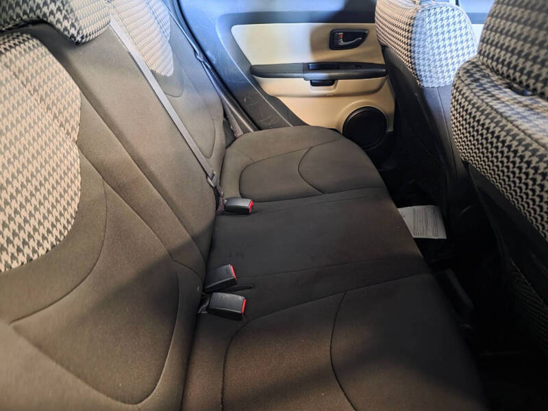 2011 Kia Soul +