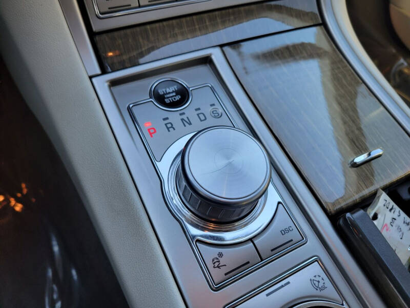 2009 Jaguar XF Premium Luxury