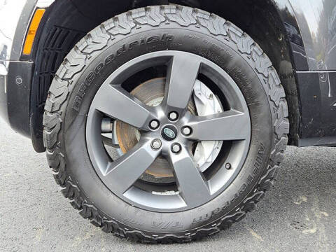 2023 Land Rover Defender 130 X-Dynamic SE