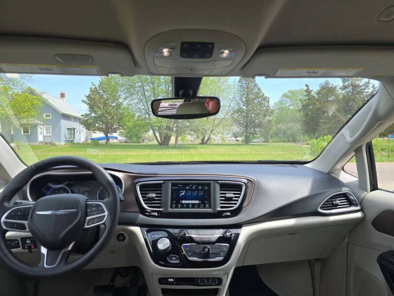 2021 Chrysler Voyager LXi