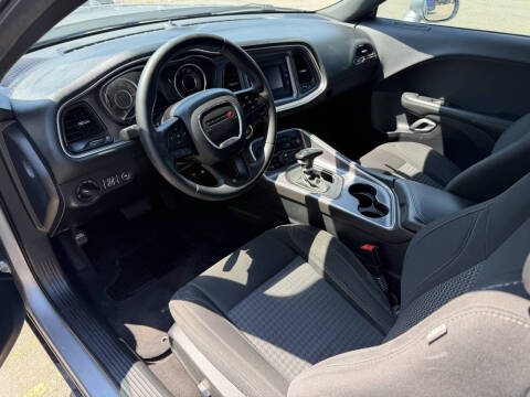 2015 Dodge Challenger SXT