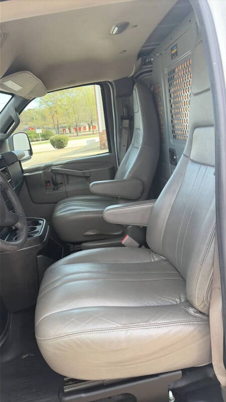 2017 Chevrolet Express 2500