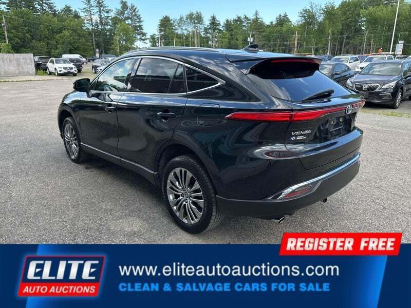 2022 Toyota Venza XLE