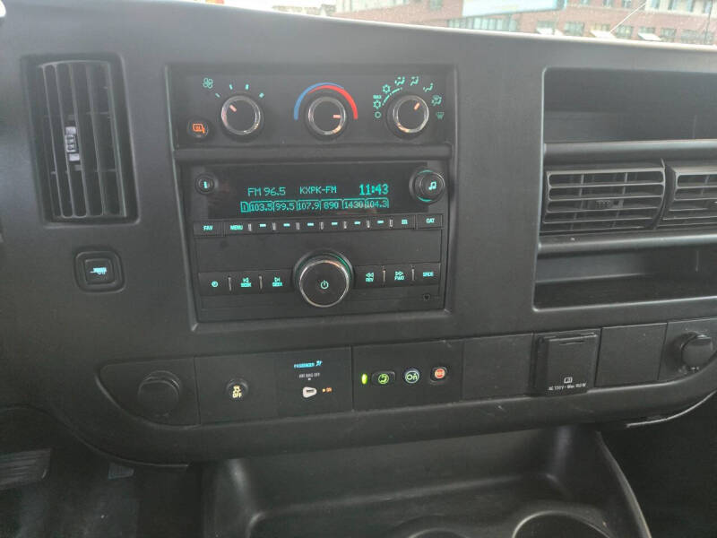 2017 Chevrolet Express 2500