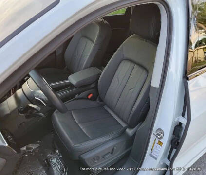 2021 Audi e-tron quattro Premium Plus