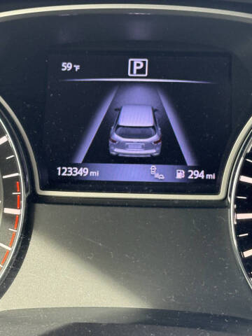 2017 Nissan Pathfinder SL