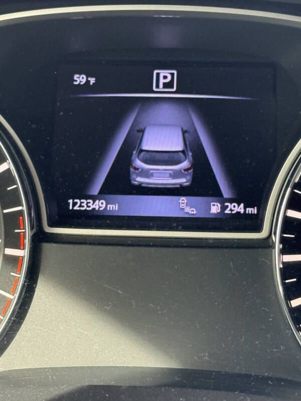 2017 Nissan Pathfinder SL