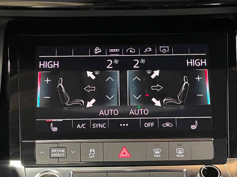 2021 Audi e-tron quattro Premium