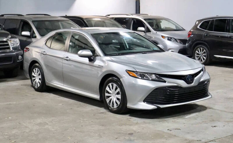 2020 Toyota Camry Hybrid LE