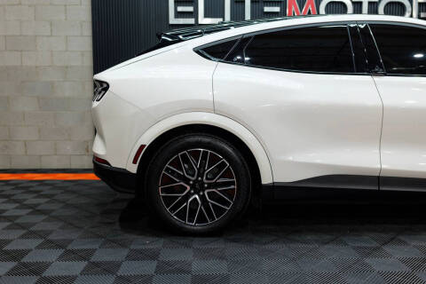 2025 Ford Mustang Mach-E Premium