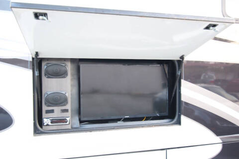 2011 Winnebago Journey