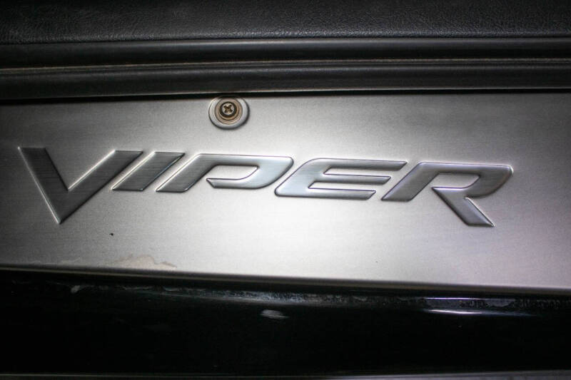 2003 Dodge Viper SRT-10