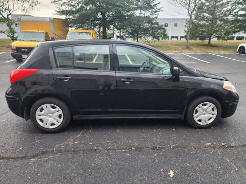 2011 Nissan Versa 1.8 S