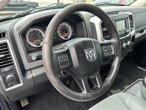 2016 RAM 1500 SLT
