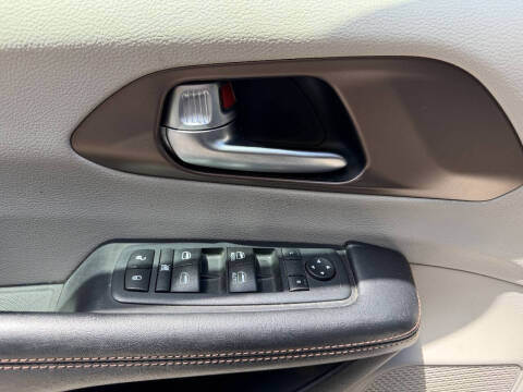 2017 Chrysler Pacifica Touring Plus