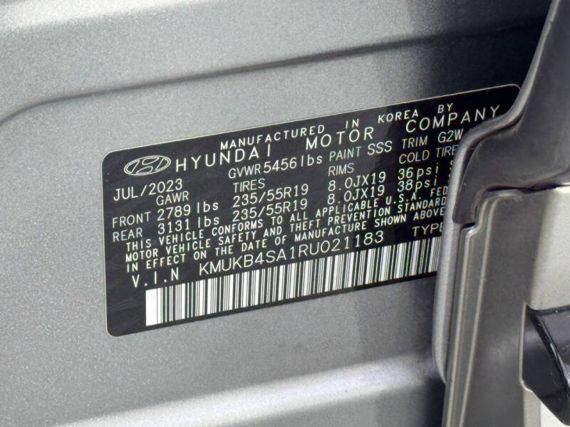 2024 Genesis GV60 Standard