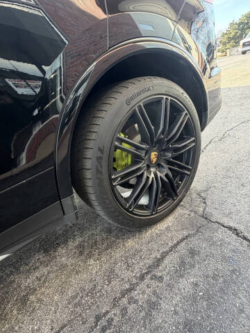 2017 Porsche Cayenne S E-Hybrid Platinum Edition