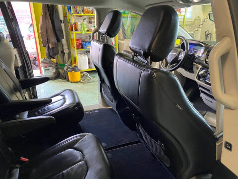 2017 Chrysler Pacifica Touring Plus
