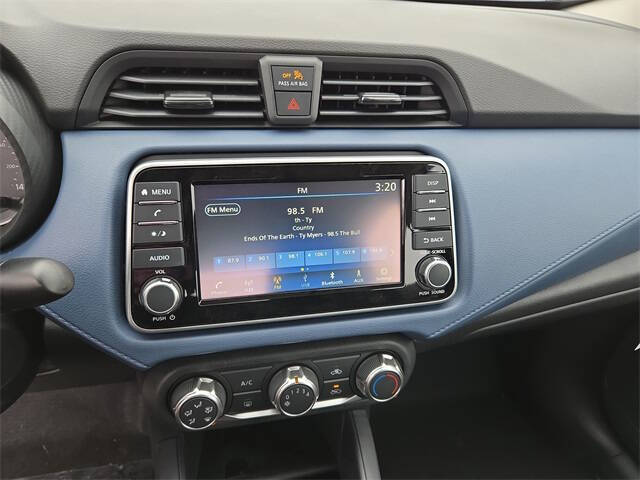 2025 Nissan Versa SV