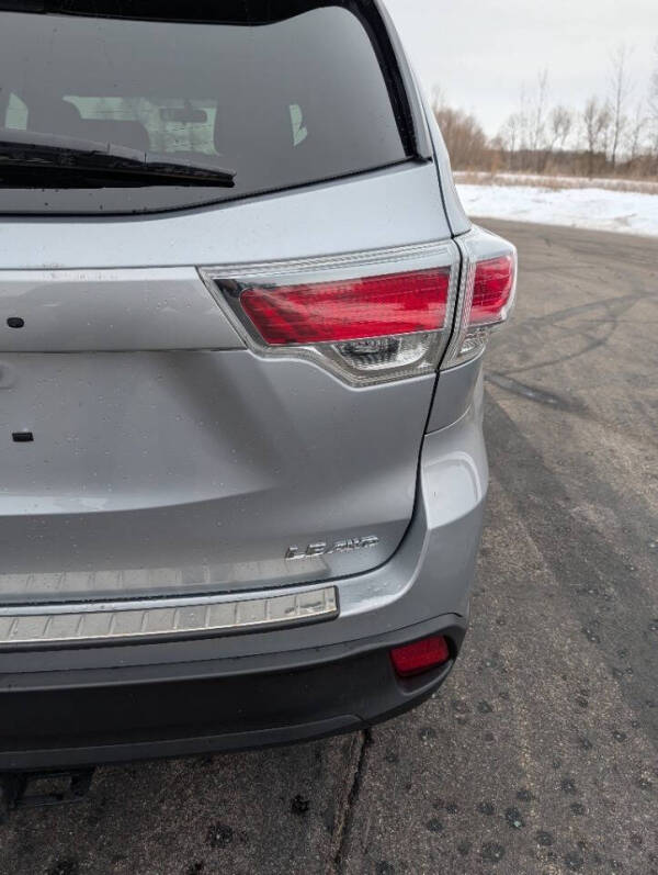 2016 Toyota Highlander LE