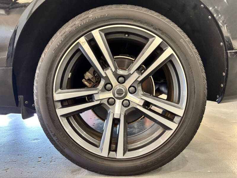 2019 Volvo XC60 T5 Momentum