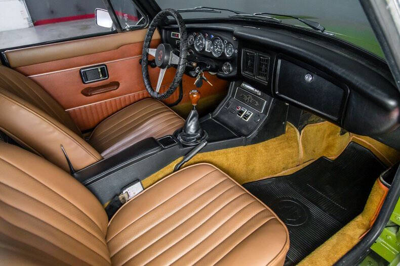 1974 MG B