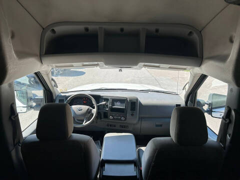 2019 Nissan NV 2500 HD SV