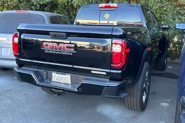 2025 GMC Canyon Elevation