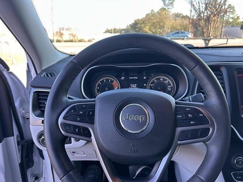 2022 Jeep Cherokee Latitude Lux