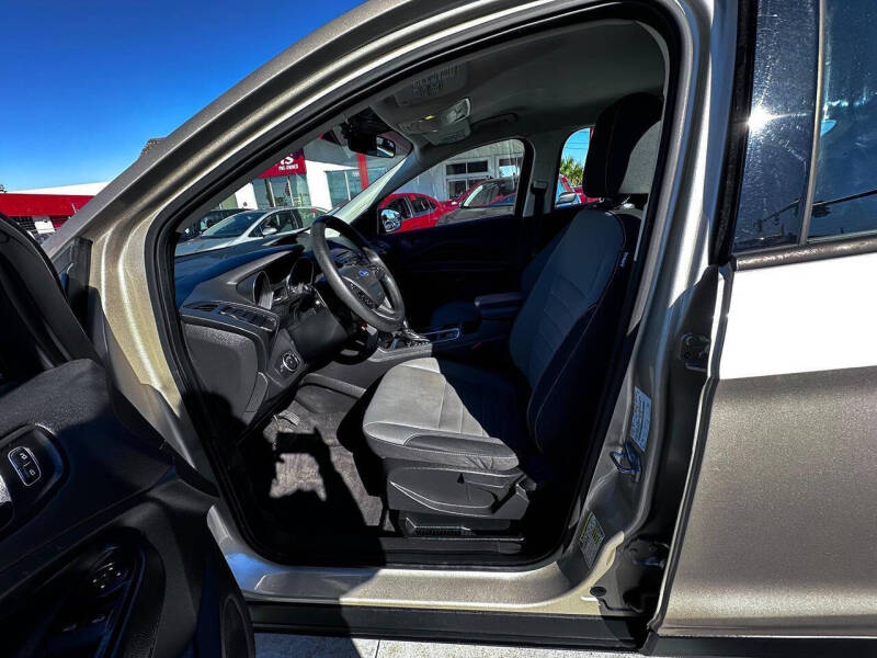 2017 Ford Escape S