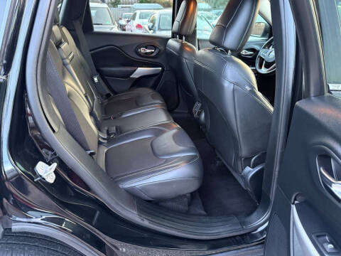 2018 Jeep Cherokee Latitude Plus