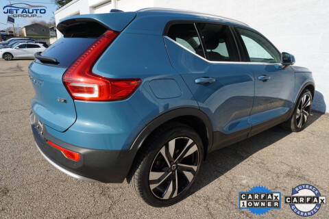 2023 Volvo XC40 B5 Ultimate Bright Theme
