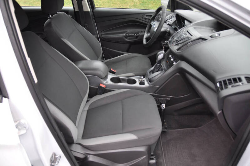 2016 Ford Escape S
